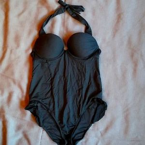 Victoria's Secret one piece swimsuit 34A pushup